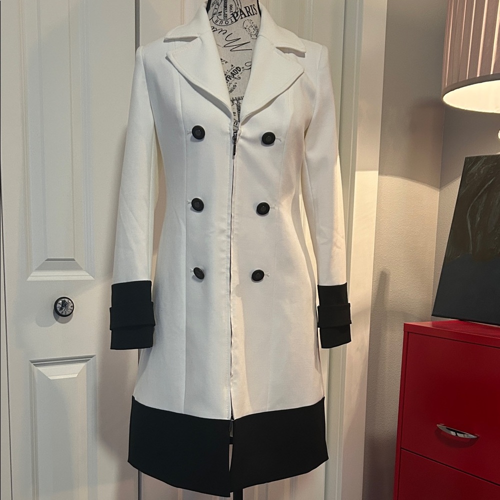 NWT White and Black Front Zip Trench Coat by WHBM